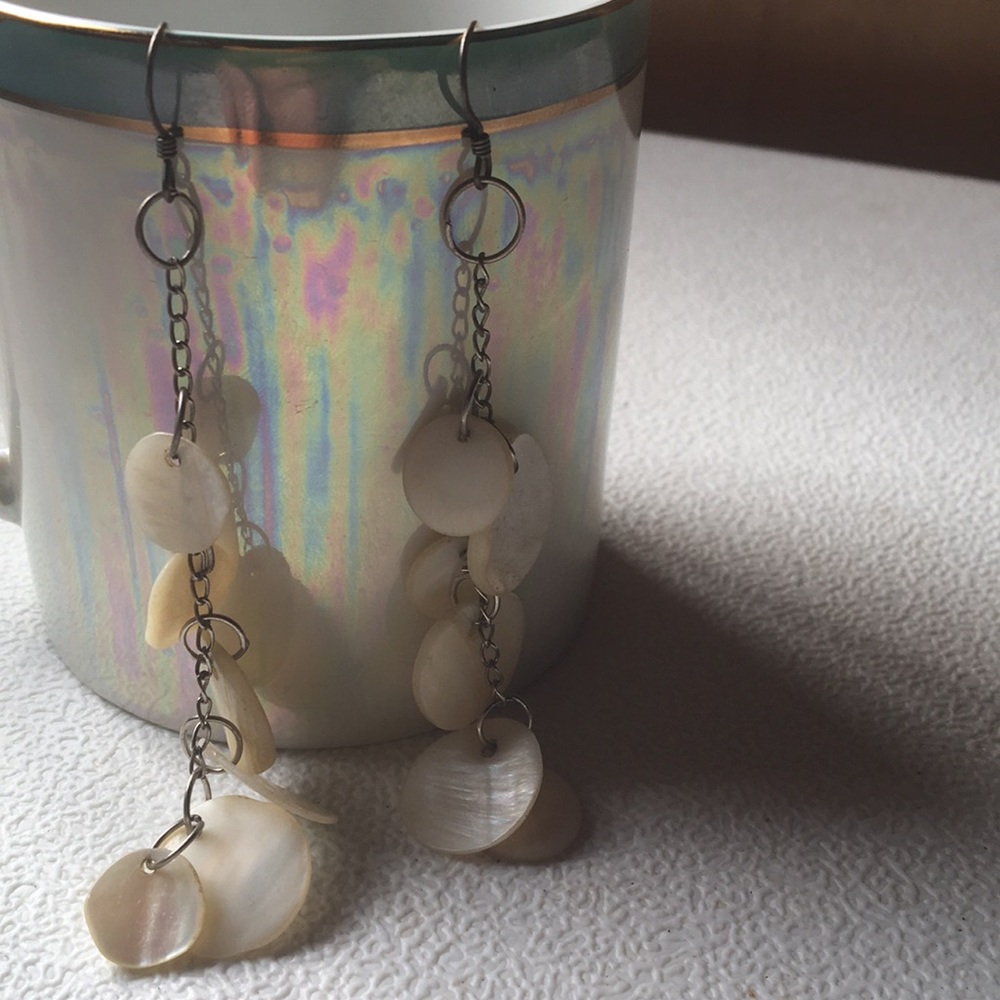 Mother of Pearl Dangling Earrings Vtg 3”